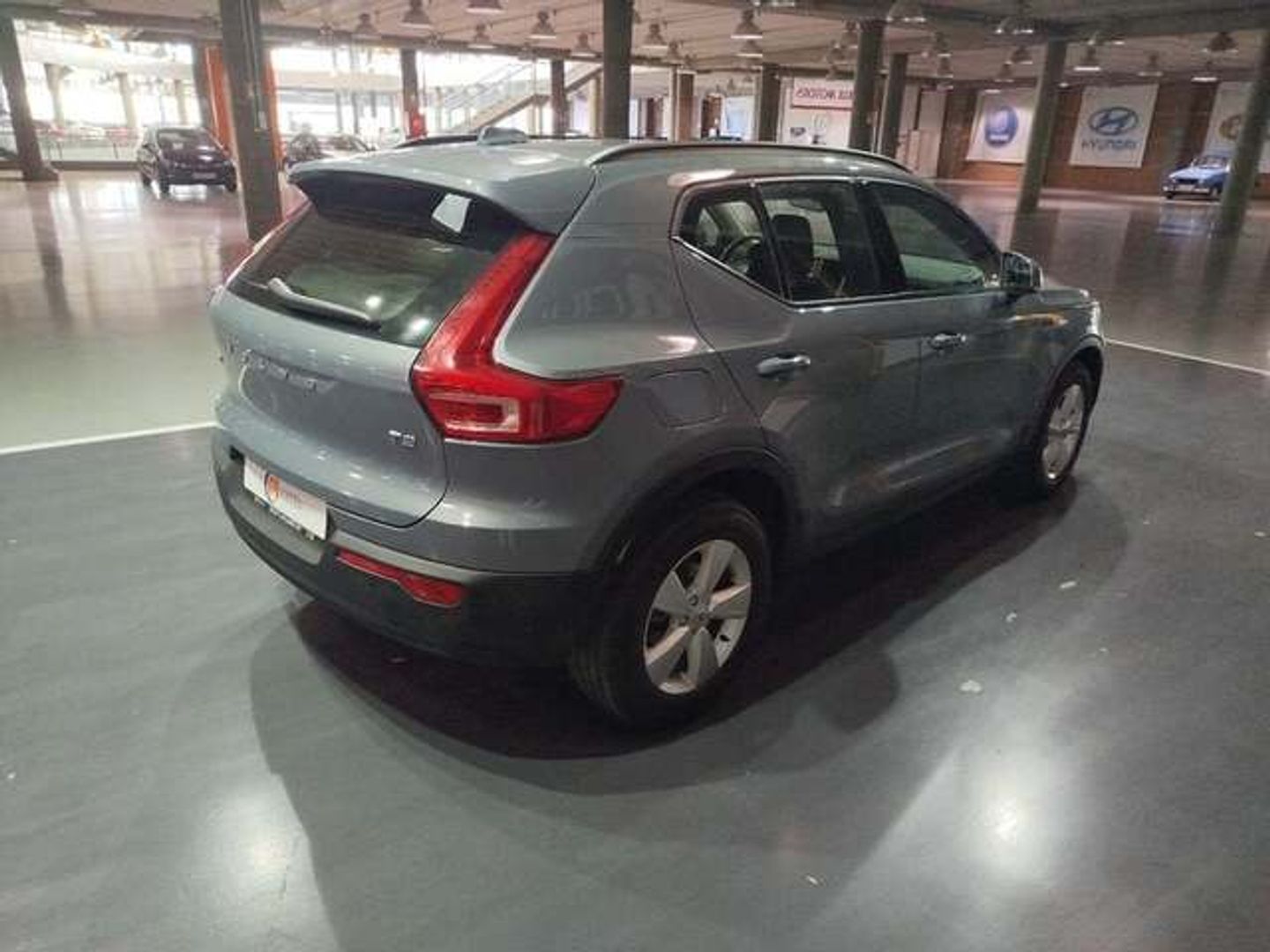 Volvo XC40 T2 Essential 95 kW (129 CV)