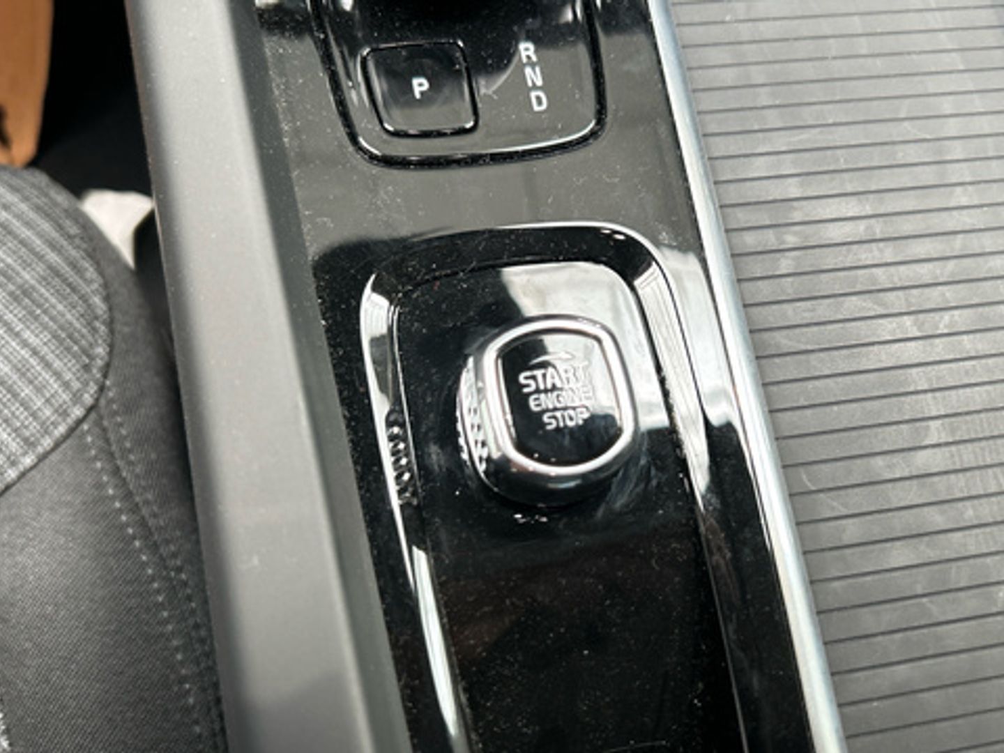 Volvo S60 B4 G Core FWD Auto 145 kW (197 CV)