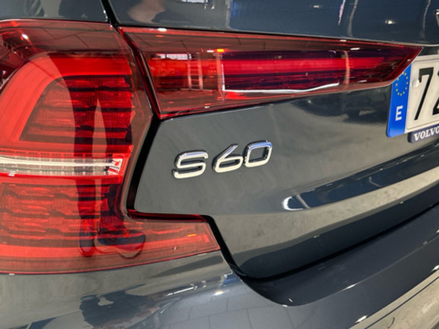 Volvo S60 B4 G Core FWD Auto 145 kW (197 CV)
