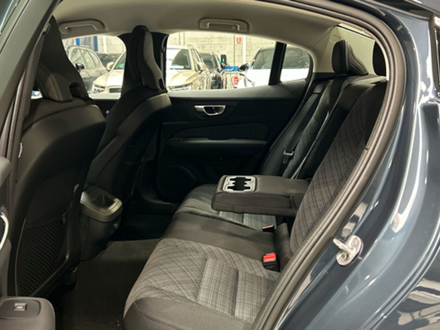 Volvo S60 B4 G Core FWD Auto 145 kW (197 CV)