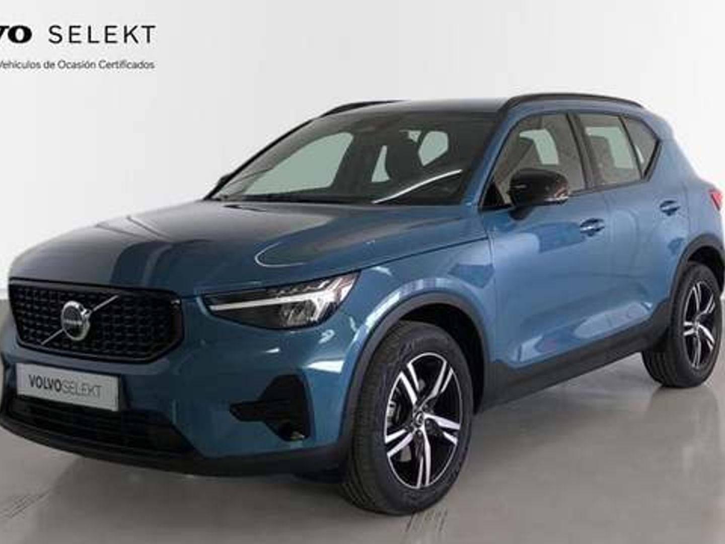 Volvo XC40 B3 G Plus Dark Auto 120 kW (163 CV) Azul All Terrain / Pick-up