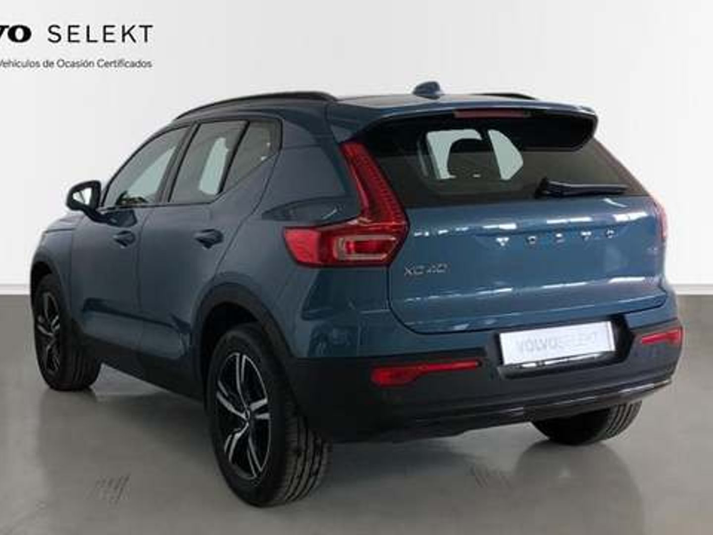 Volvo XC40 B3 G Plus Dark Auto 120 kW (163 CV)