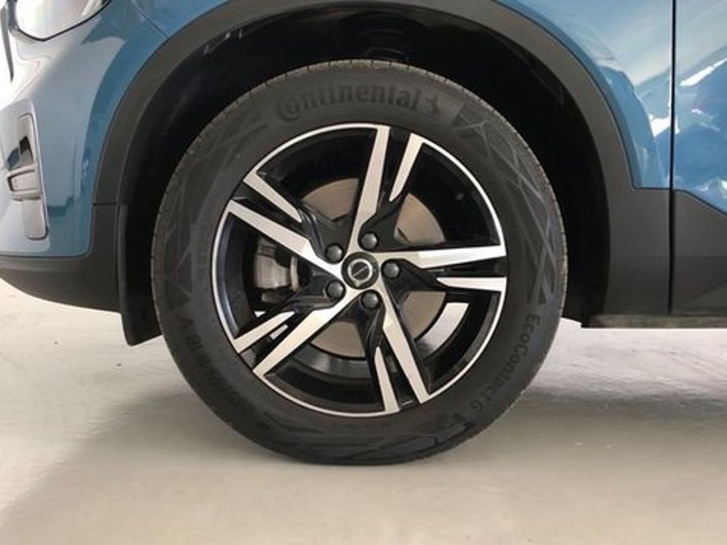 Volvo XC40 B3 G Plus Dark Auto 120 kW (163 CV)