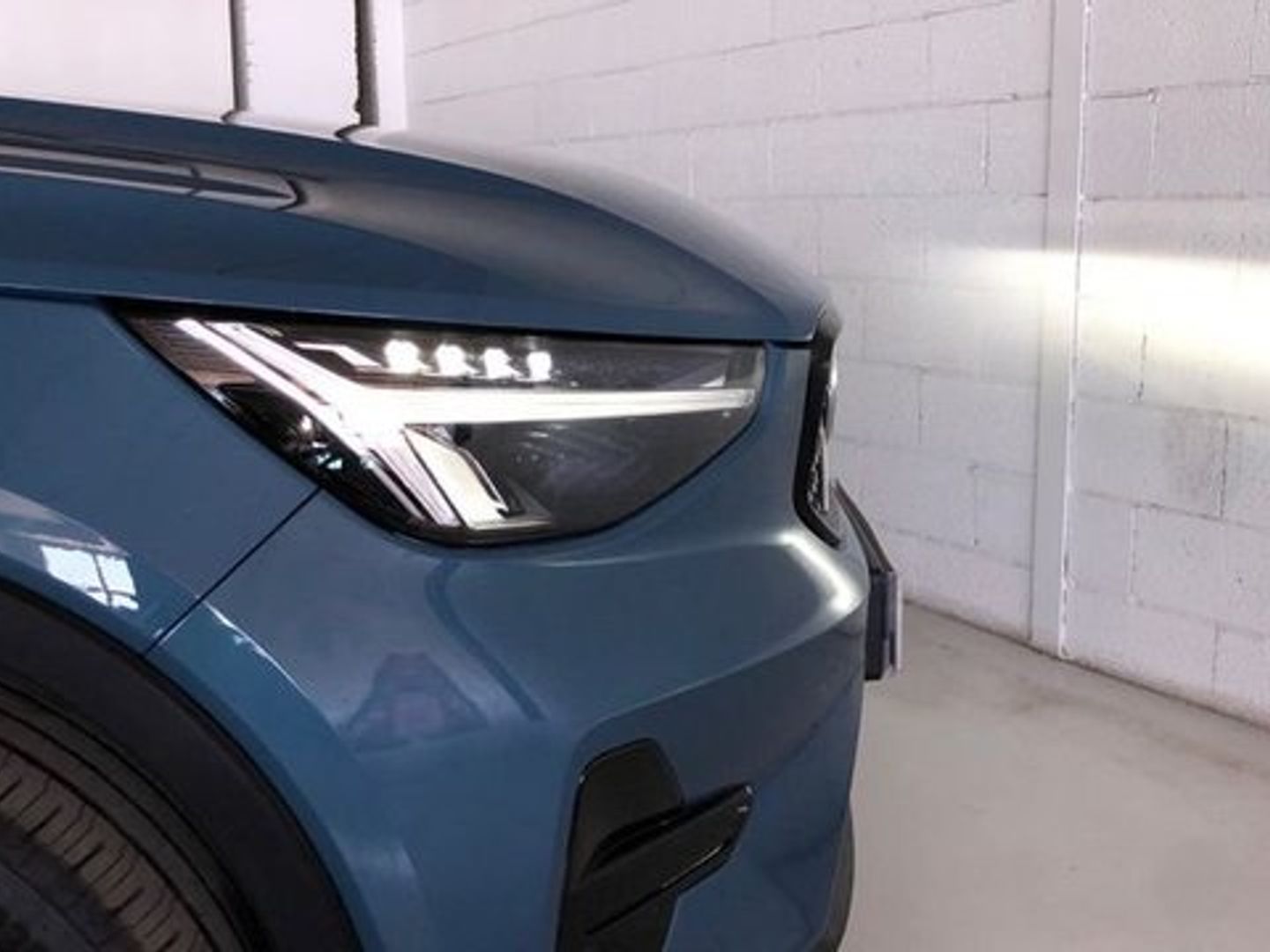 Volvo XC40 B3 G Plus Dark Auto 120 kW (163 CV)