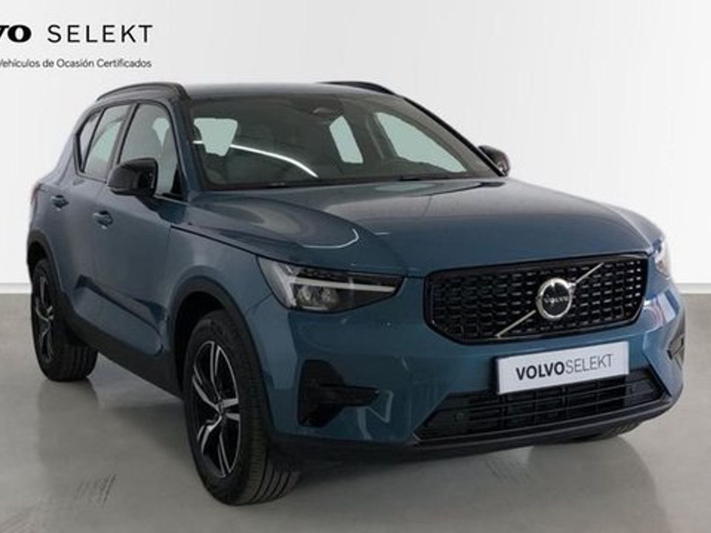 Volvo XC40 B3 G Plus Dark Auto 120 kW (163 CV)
