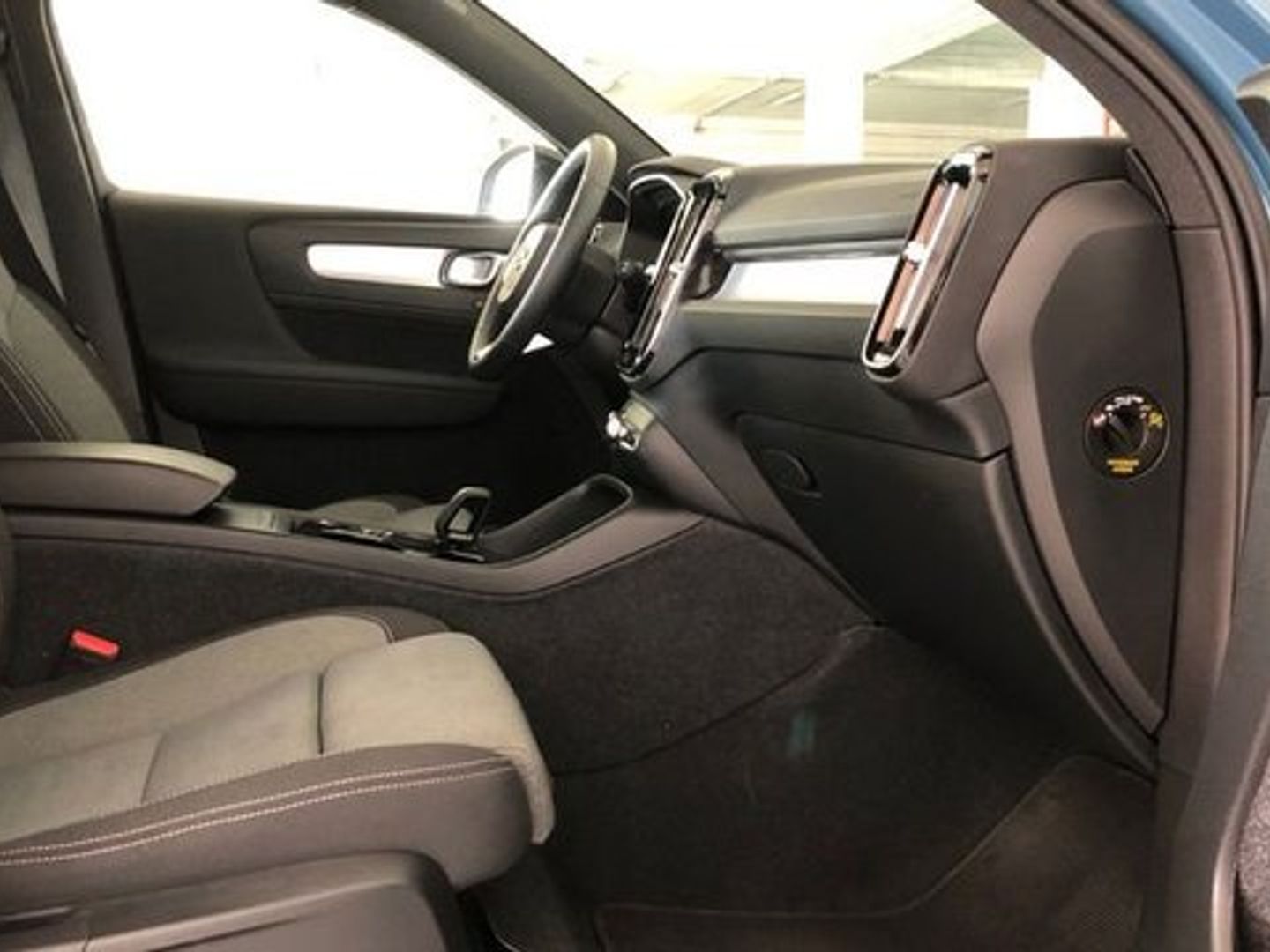 Volvo XC40 B3 G Plus Dark Auto 120 kW (163 CV)