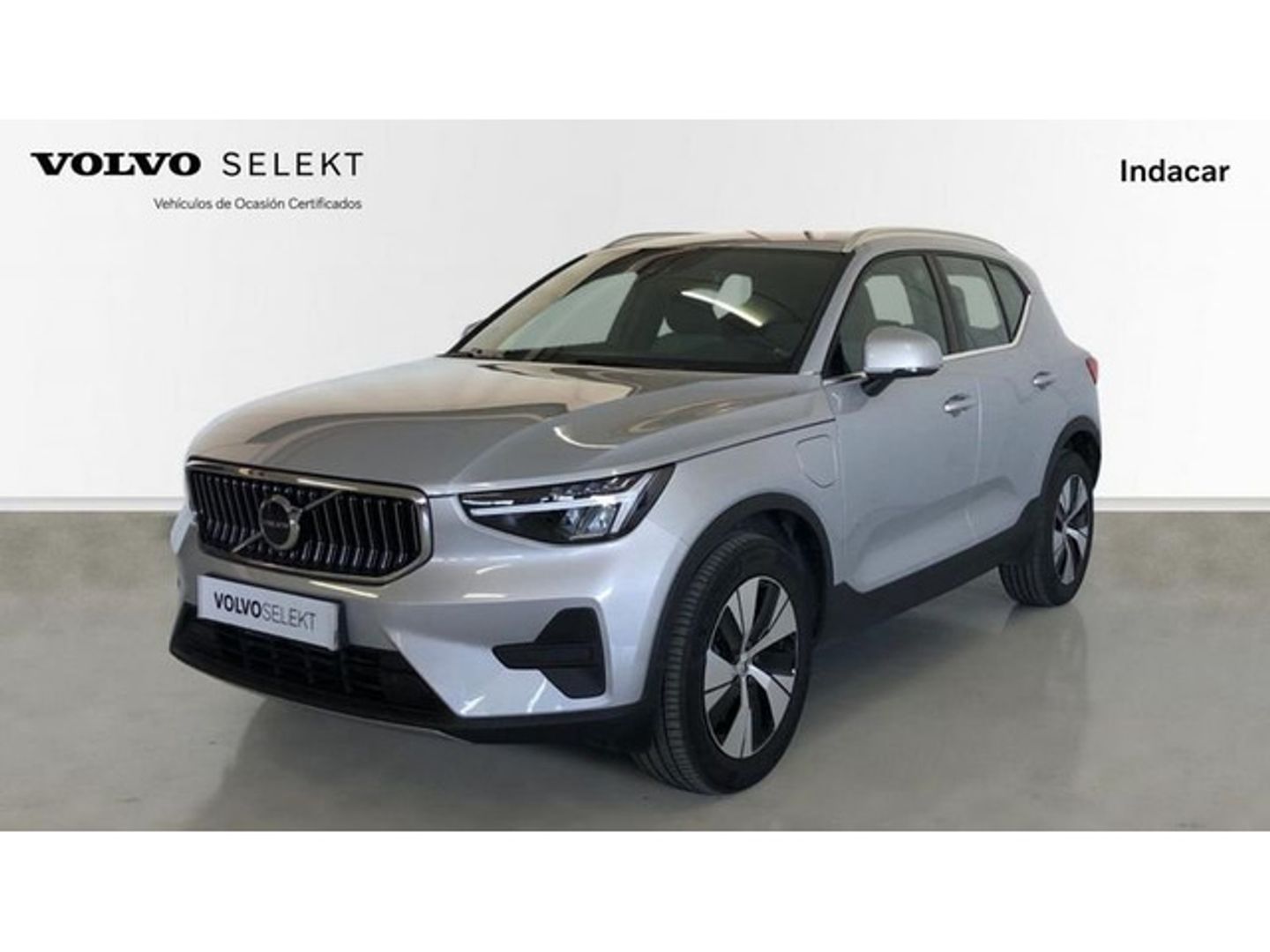 Volvo XC40 T4 PHEV Recharge Core Auto 155 kW (211 CV) Gris Plata All Terrain / Pick-up