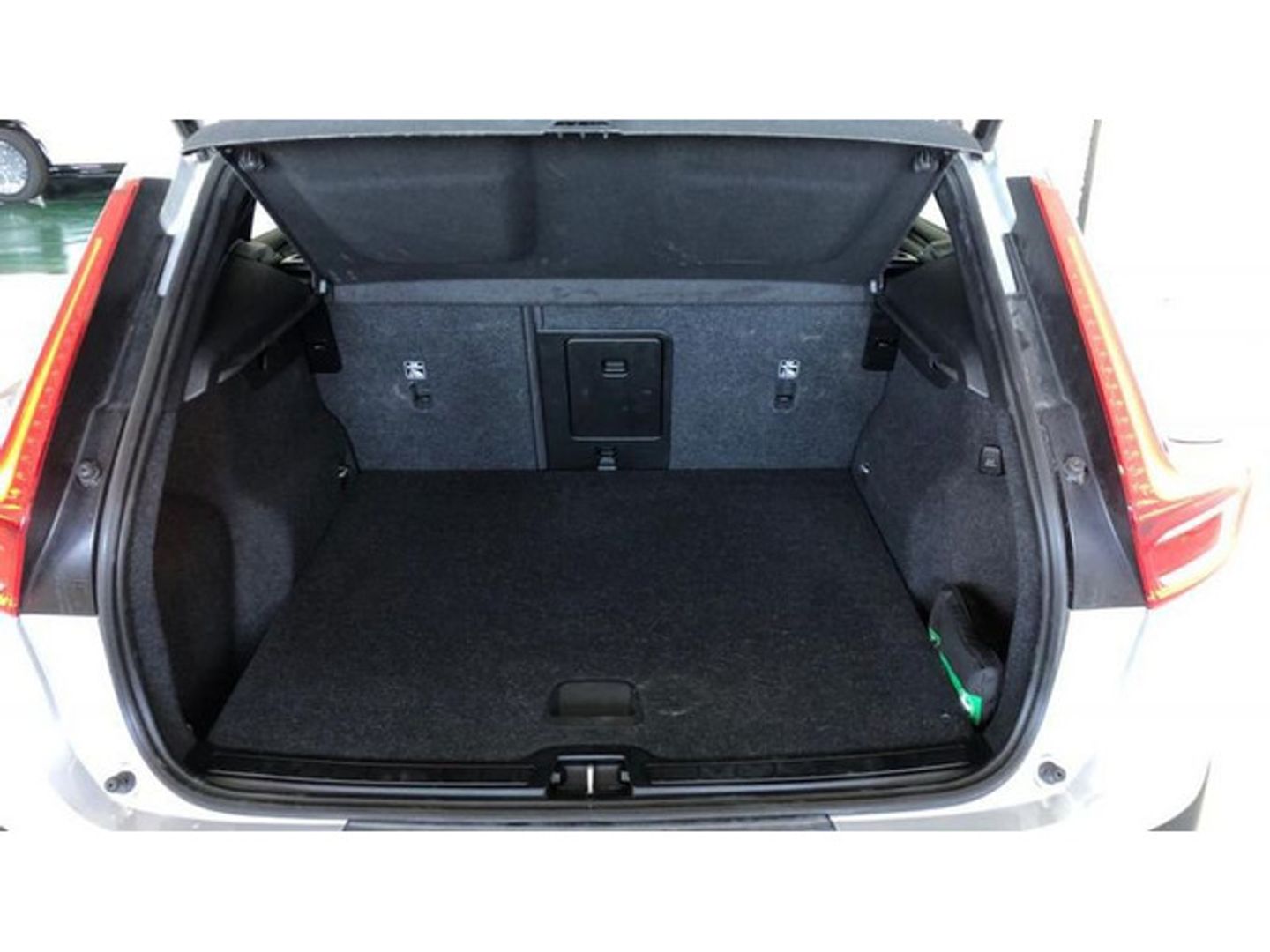 Volvo XC40 T4 PHEV Recharge Core Auto 155 kW (211 CV)