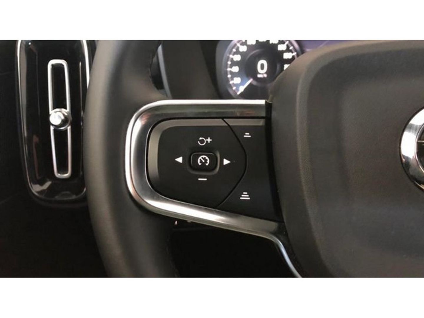 Volvo XC40 T4 PHEV Recharge Core Auto 155 kW (211 CV)
