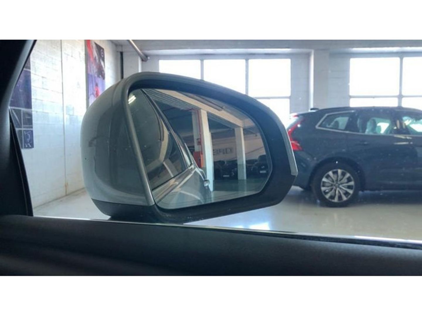 Volvo XC40 T4 PHEV Recharge Core Auto 155 kW (211 CV)