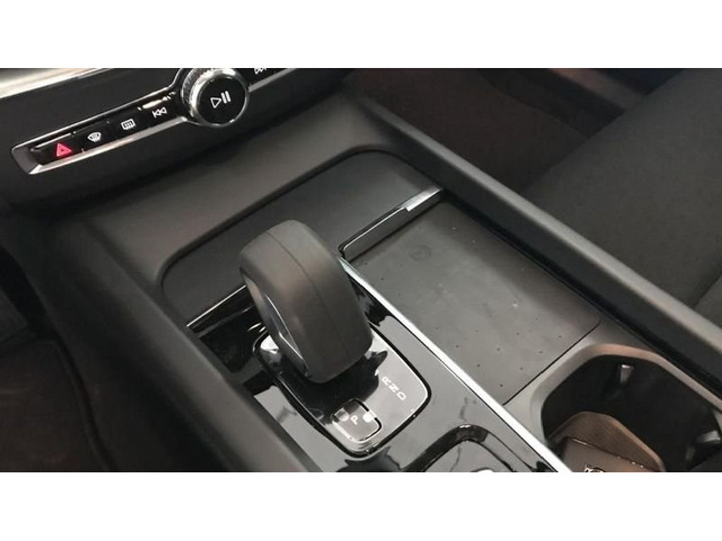 Volvo XC60 B4 G Momentum Pro Auto 145 kW (197 CV)