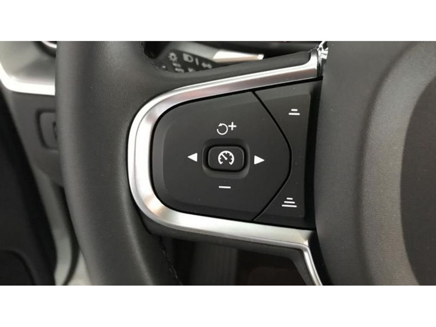 Volvo XC60 B4 G Momentum Pro Auto 145 kW (197 CV)