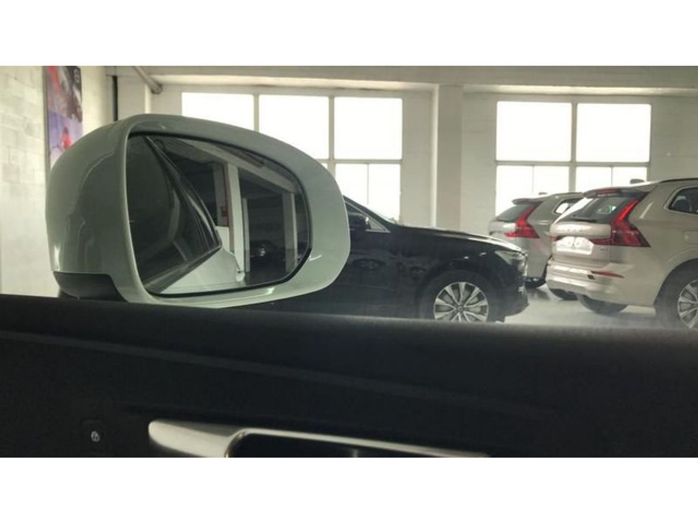 Volvo XC60 B4 G Momentum Pro Auto 145 kW (197 CV)