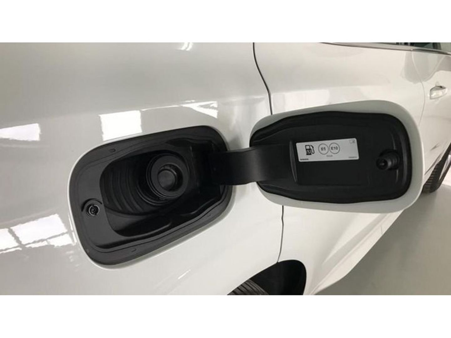 Volvo XC60 B4 G Momentum Pro Auto 145 kW (197 CV)