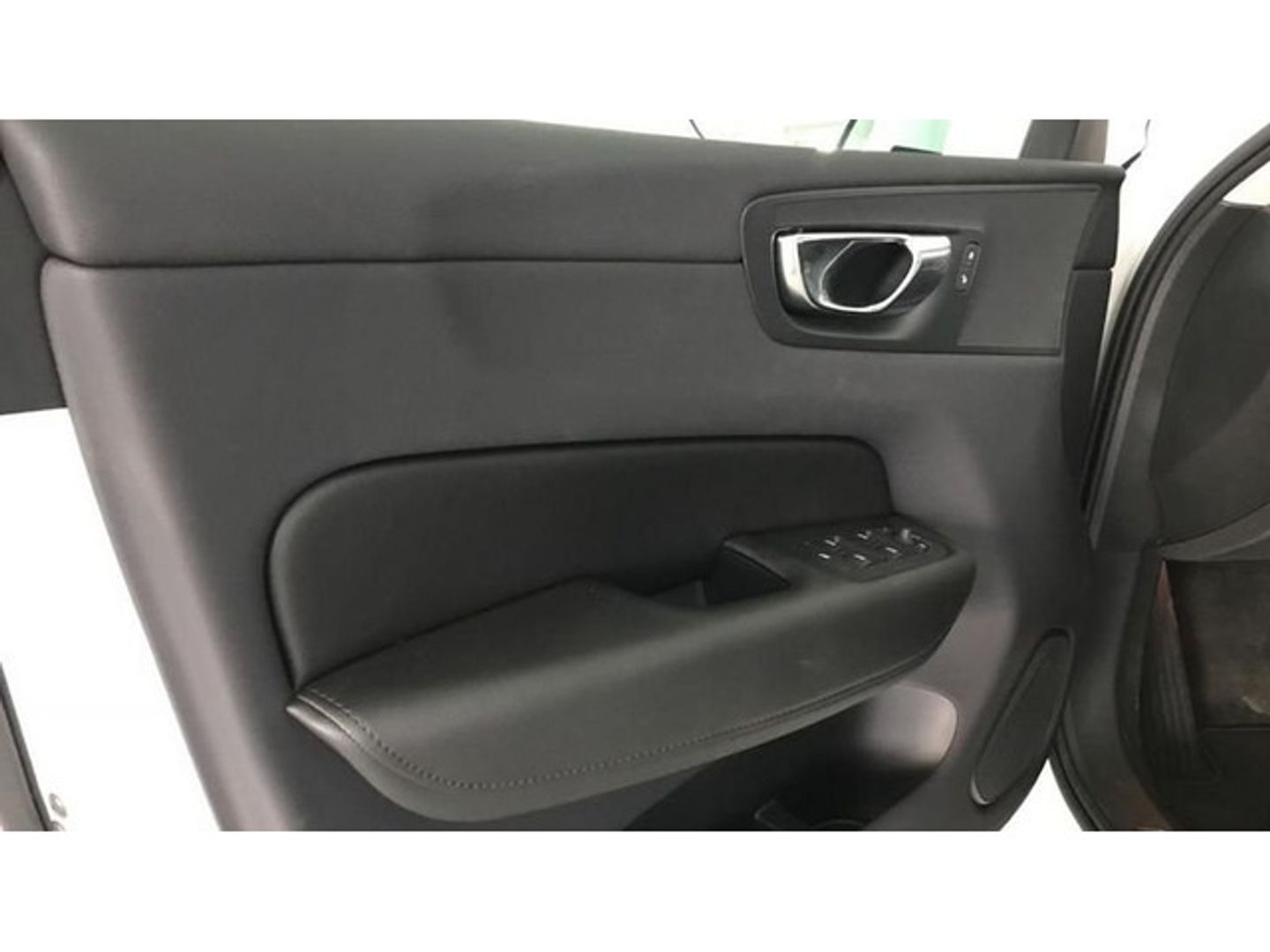 Volvo XC60 B4 G Momentum Pro Auto 145 kW (197 CV)
