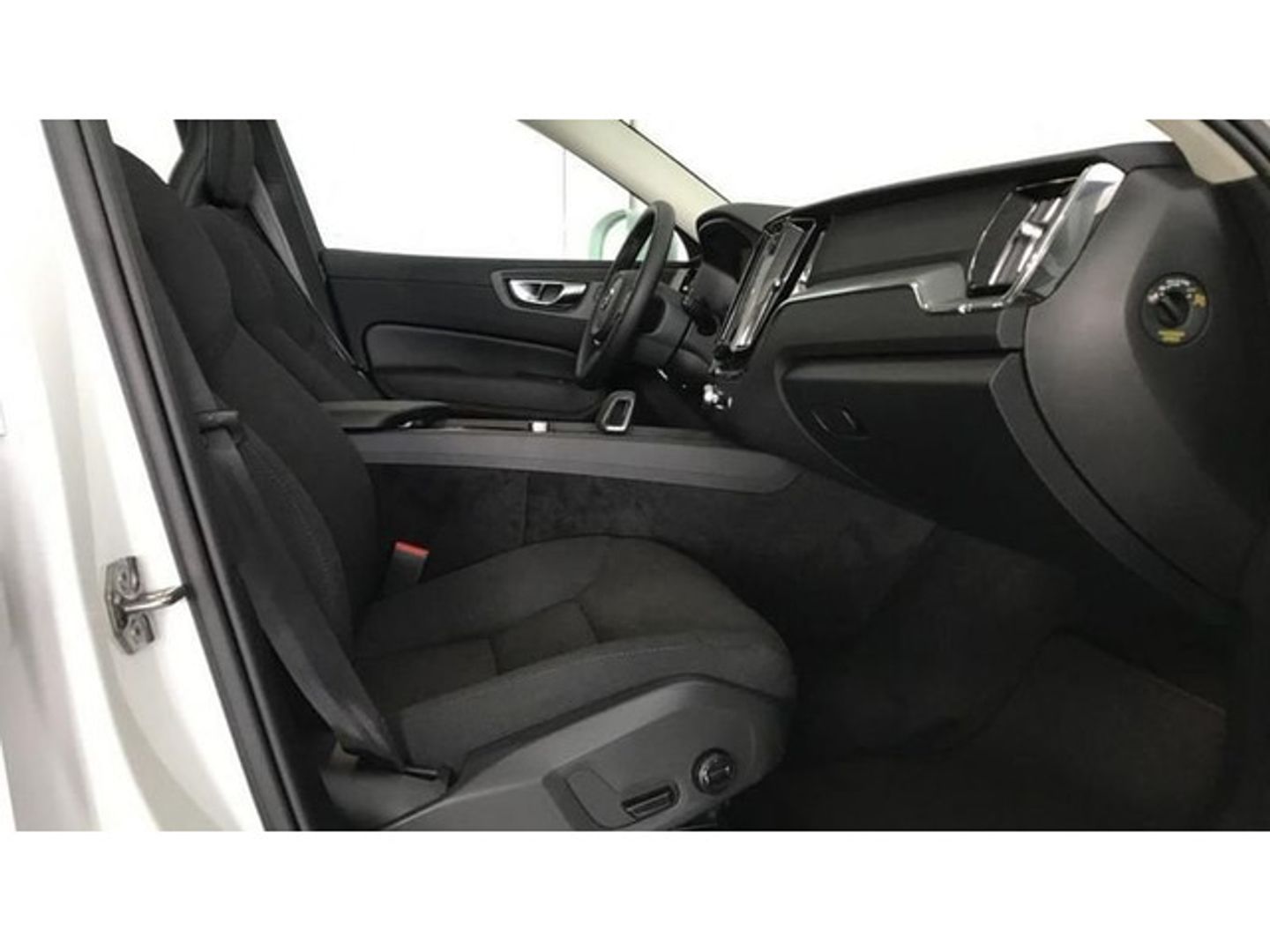 Volvo XC60 B4 G Momentum Pro Auto 145 kW (197 CV)