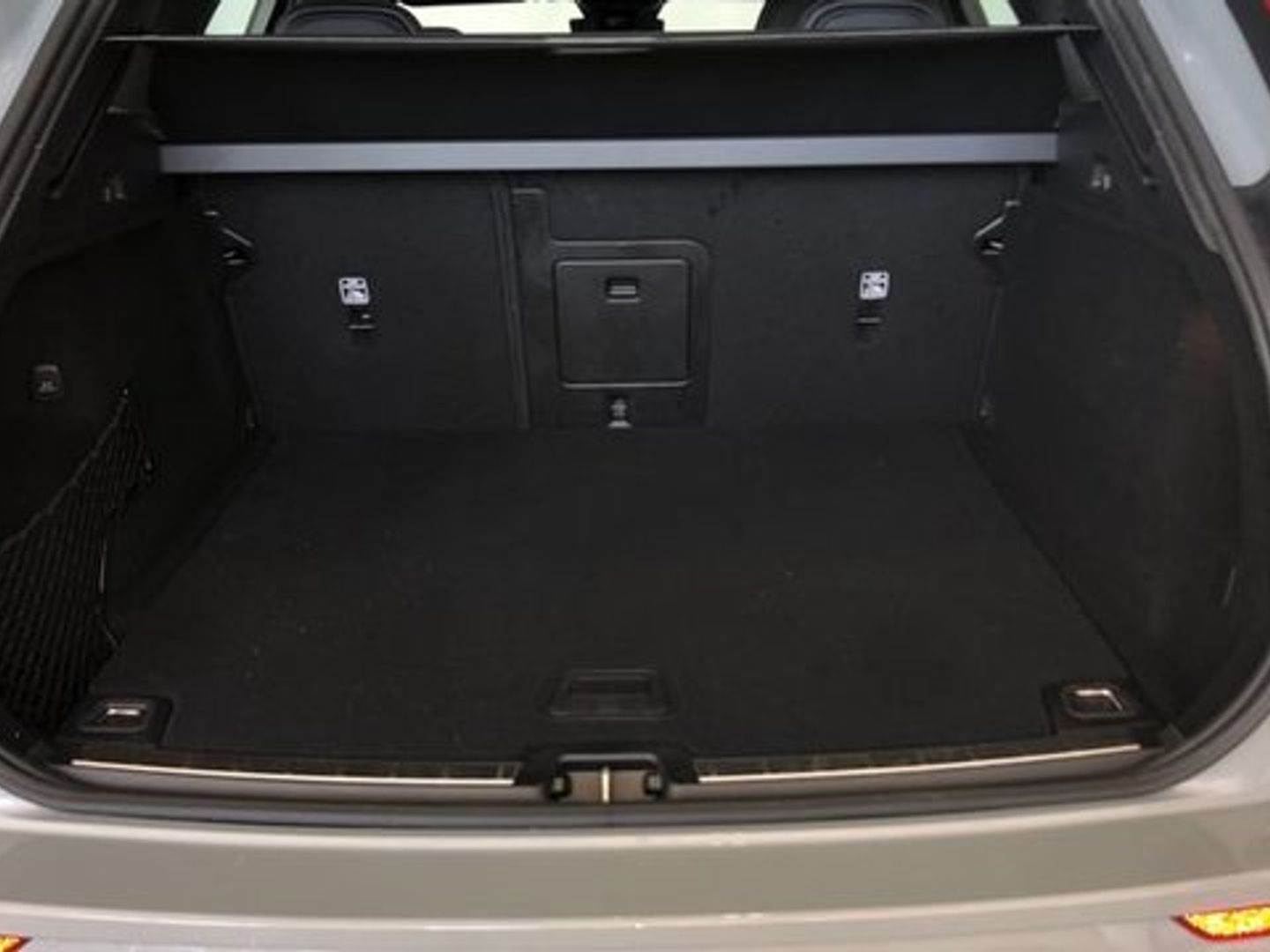 Volvo XC60 B4 D Plus Dark Auto 145 kW (197 CV)