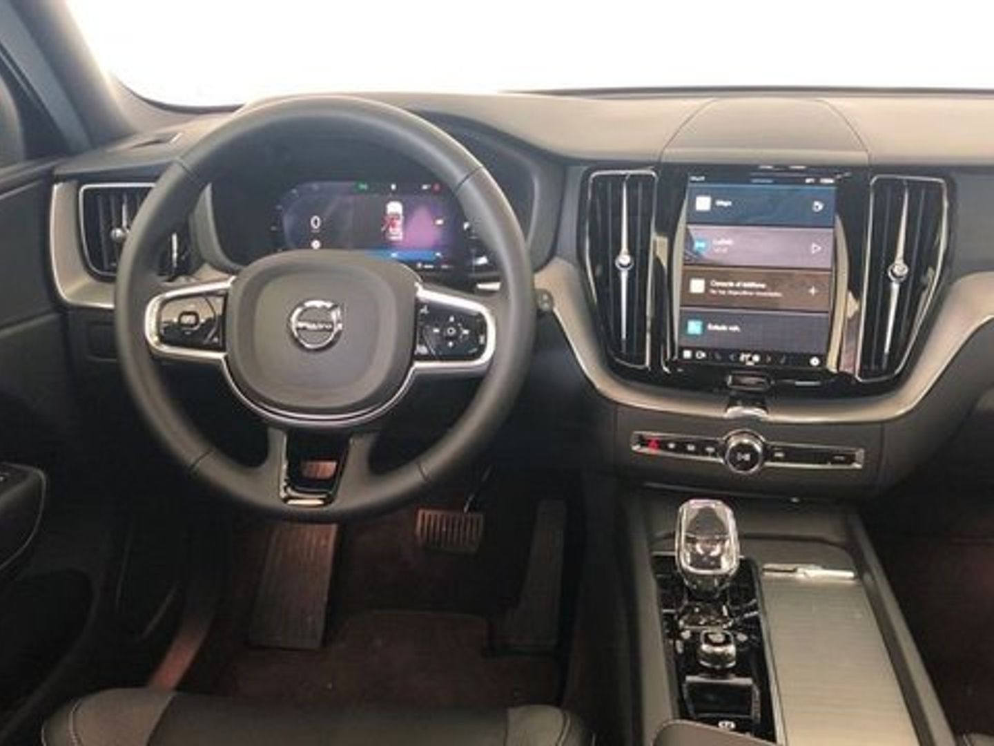 Volvo XC60 B4 D Plus Dark Auto 145 kW (197 CV)