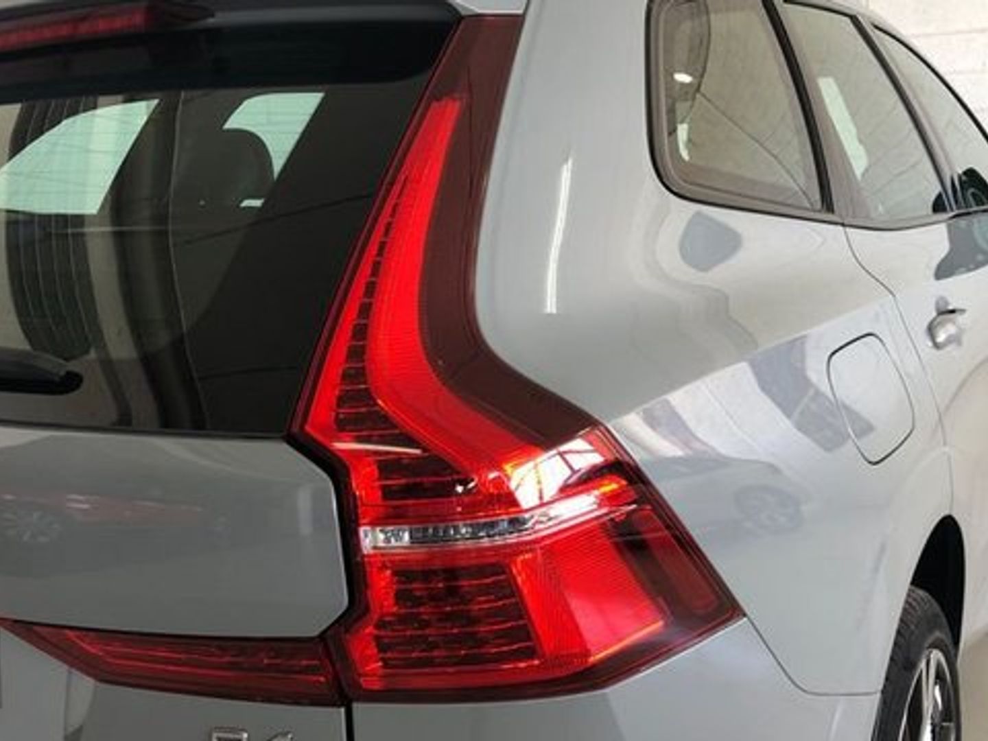 Volvo XC60 B4 D Plus Dark Auto 145 kW (197 CV)