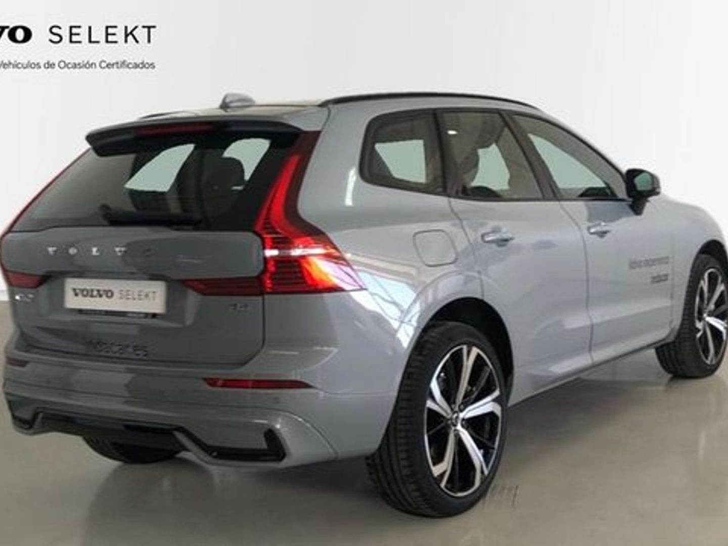 Volvo XC60 B4 D Plus Dark Auto 145 kW (197 CV)