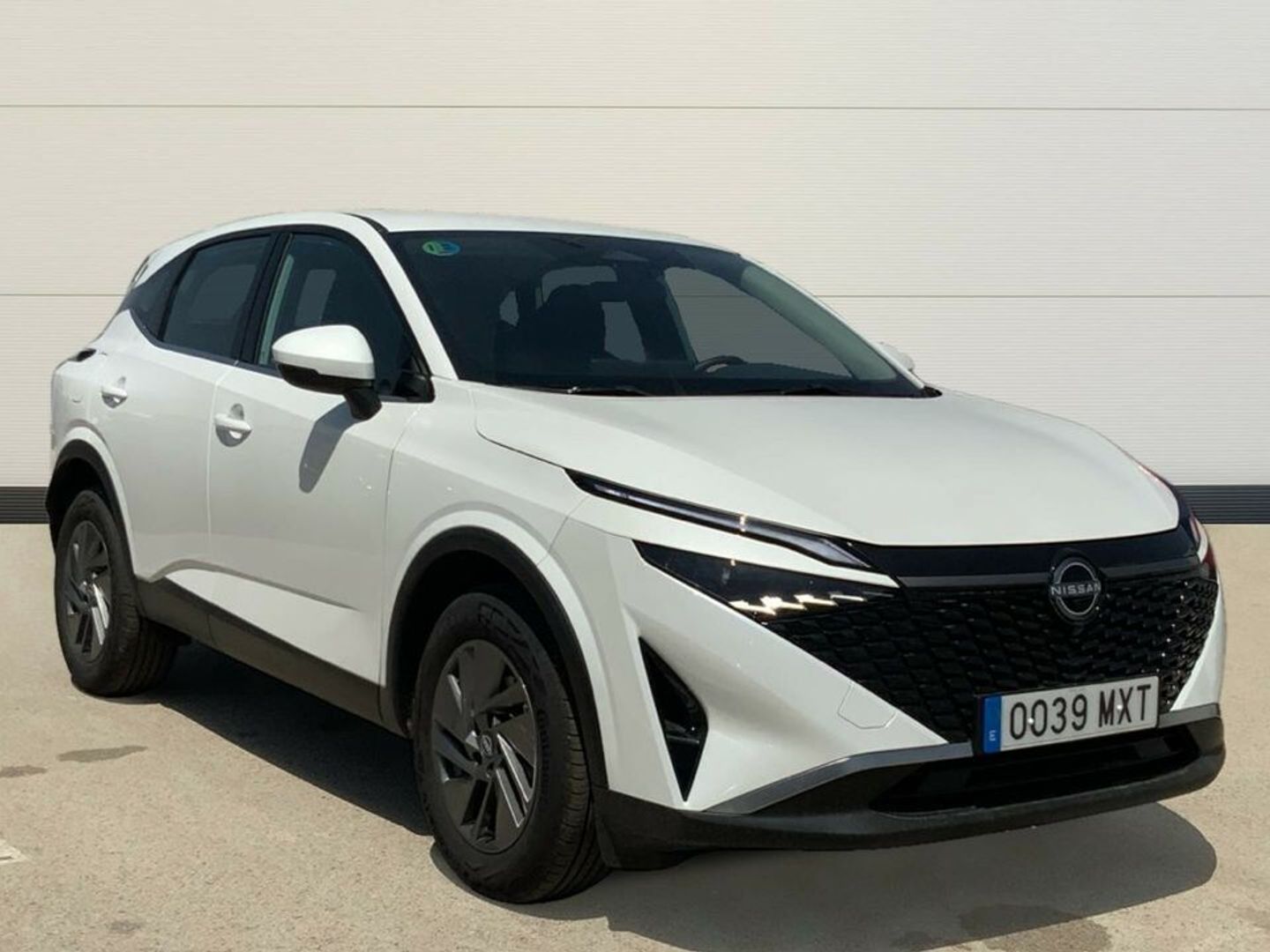 Nissan Qashqai DIG-T 140 mHEV Acenta 4x2 103 kW (140 CV) Blanco SUV