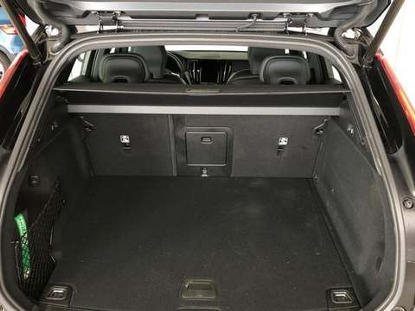Volvo XC60 B5 G Black Edition Plus Dark AWD AT 184 kW (250 CV)