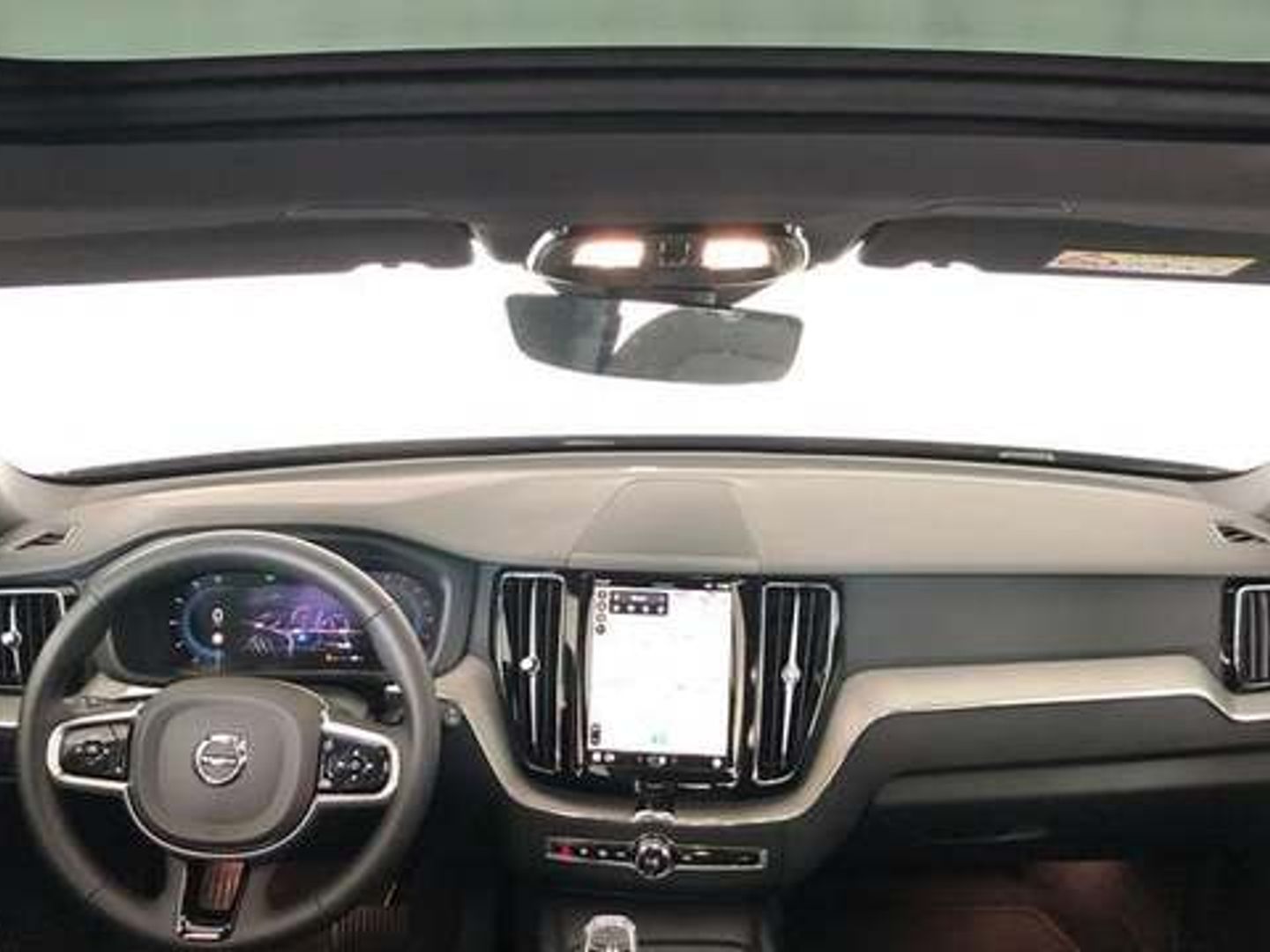 Volvo XC60 B5 G Black Edition Plus Dark AWD AT 184 kW (250 CV)