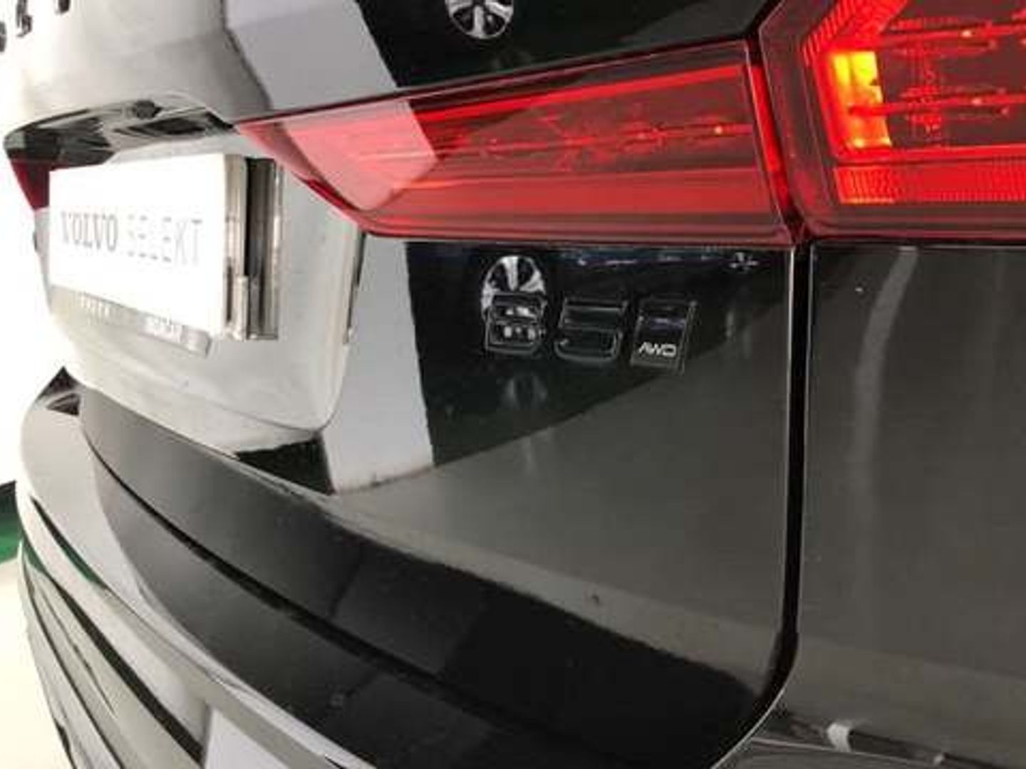 Volvo XC60 B5 G Black Edition Plus Dark AWD AT 184 kW (250 CV)
