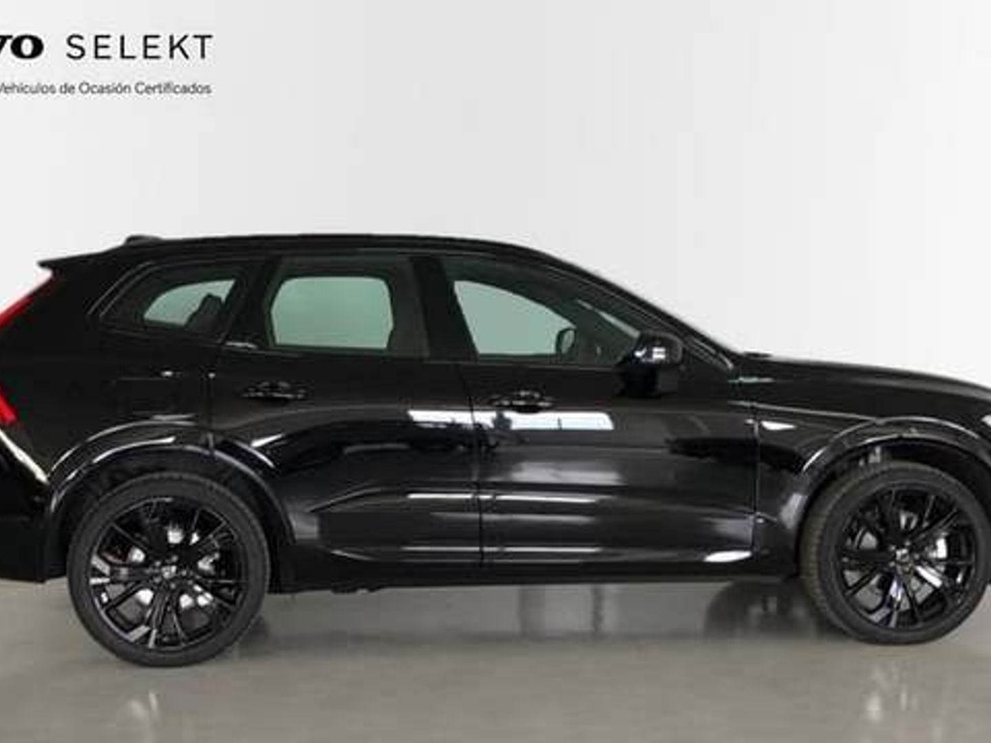 Volvo XC60 B5 G Black Edition Plus Dark AWD AT 184 kW (250 CV)