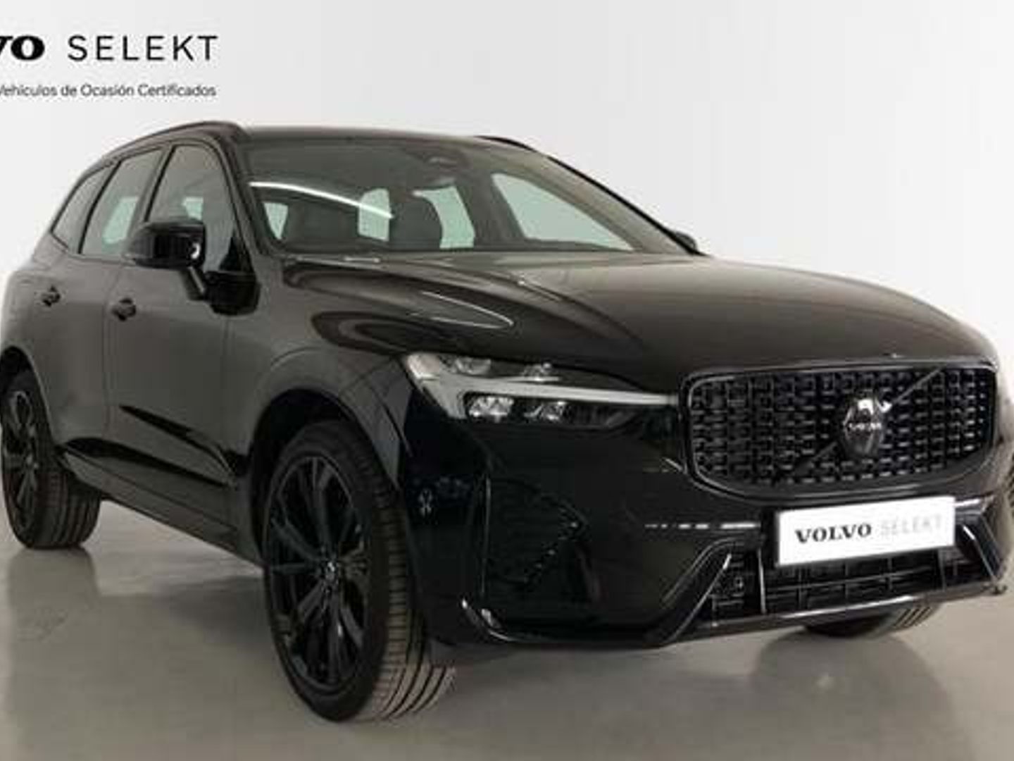 Volvo XC60 B5 G Black Edition Plus Dark AWD AT 184 kW (250 CV)