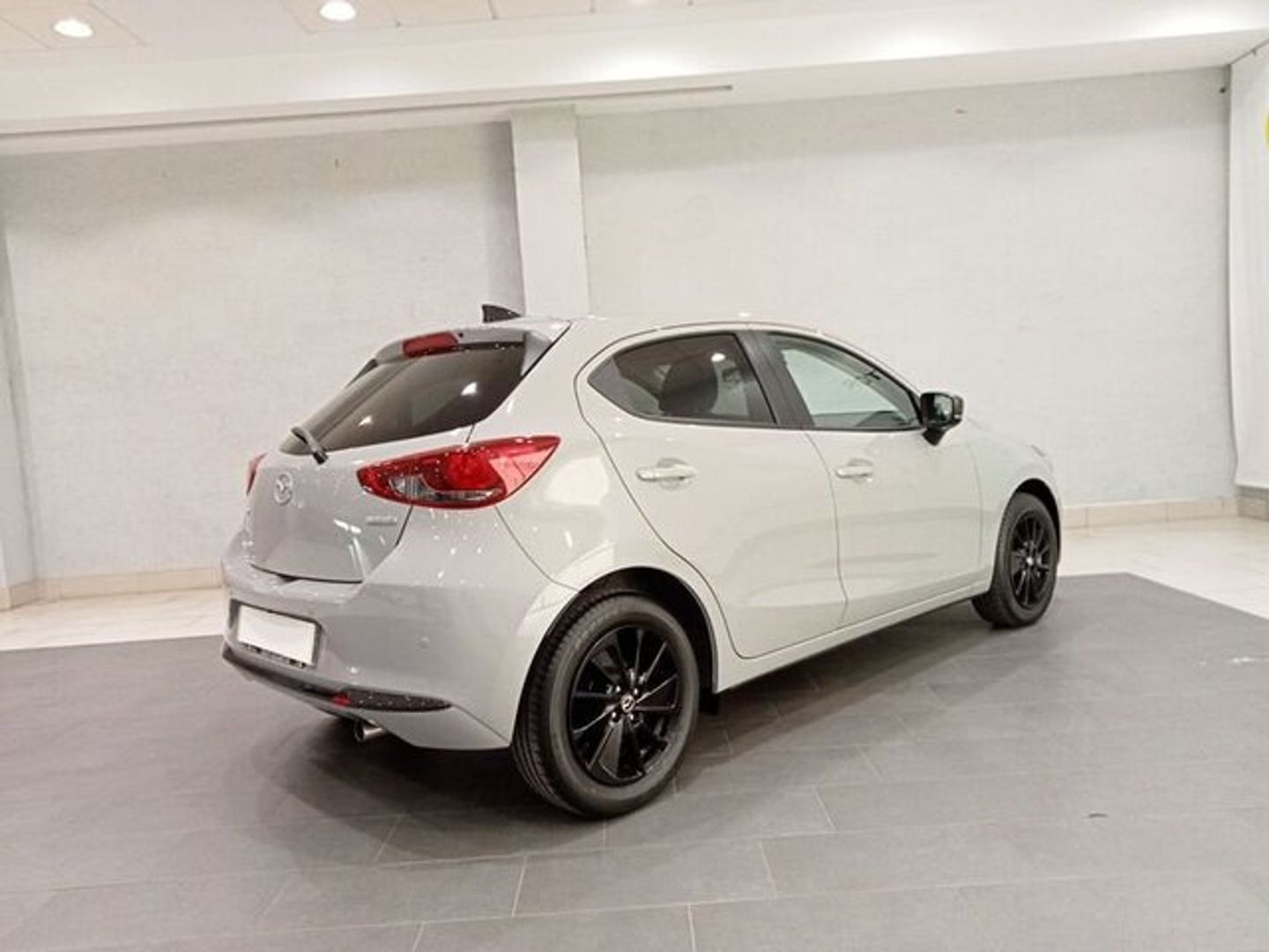 Mazda Mazda 2 1.5 G e-SKYACTIV Homura Aka 66 kW (90 CV)