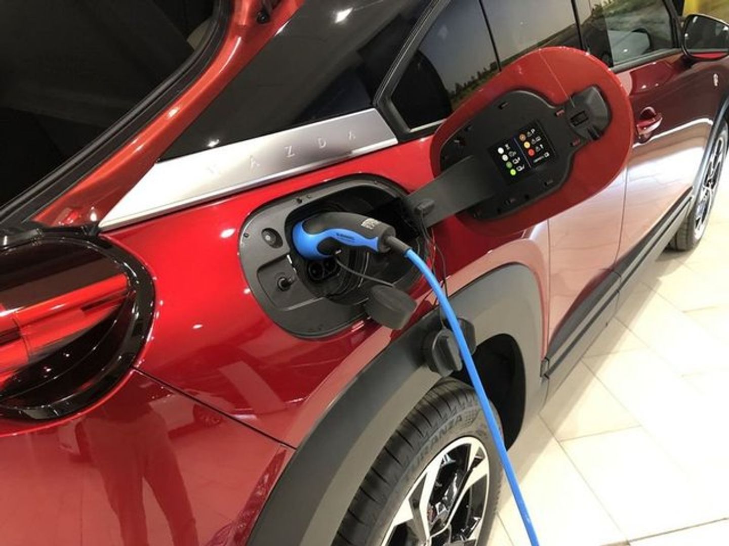 Mazda MX-30 e-Skyactive R-EV Advantage Modern Confidence 125 kW (170 CV)