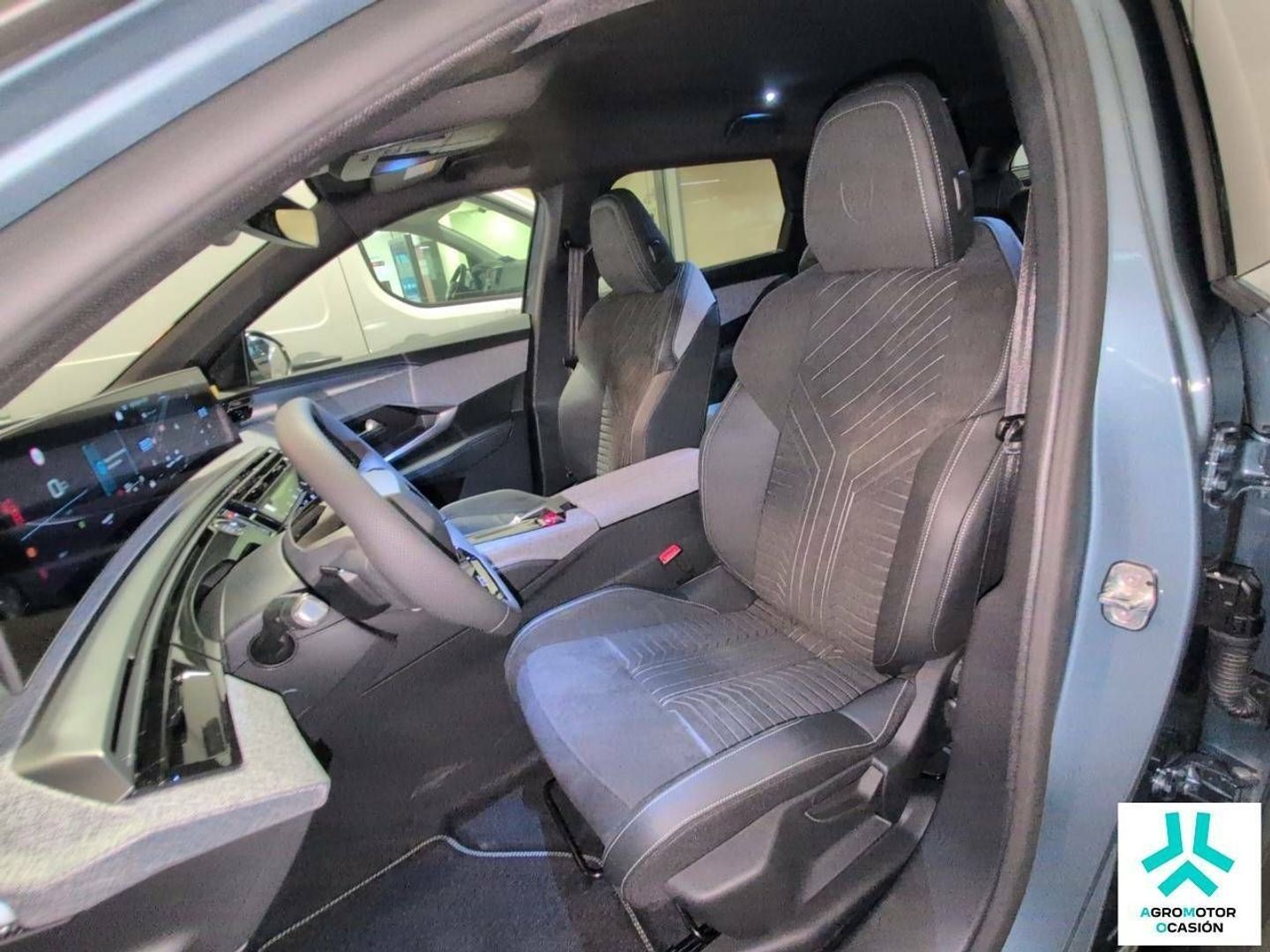 Peugeot 5008 Hybrid 1.2 GT eDCS6 107 kW (145 CV)