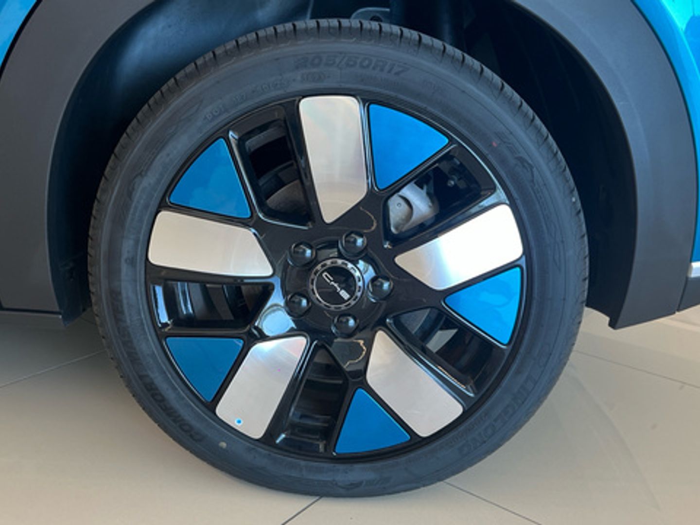 BYD Dolphin Design 150 kW (204 CV)