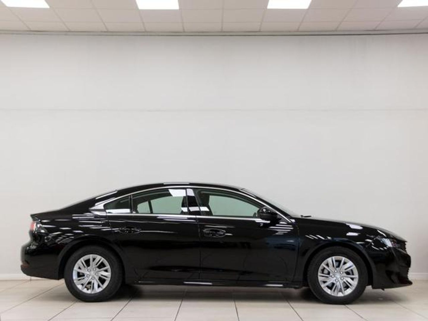 Peugeot 508 BlueHDi 130 S&S Active Pack EAT8 96 kW (130 CV)