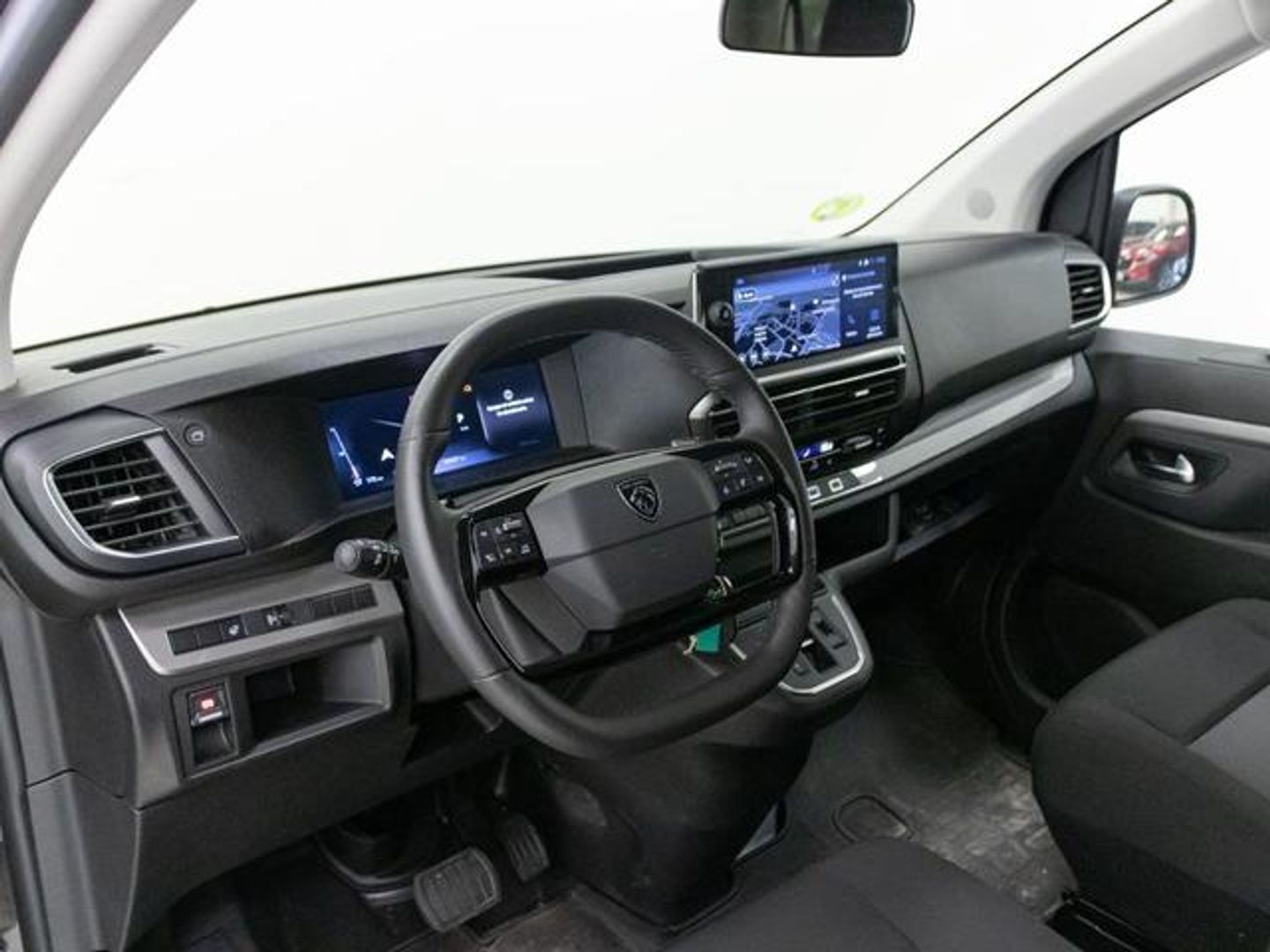 Peugeot Traveller BlueHDi 180 Business Standard EAT8 132 kW (180 CV)