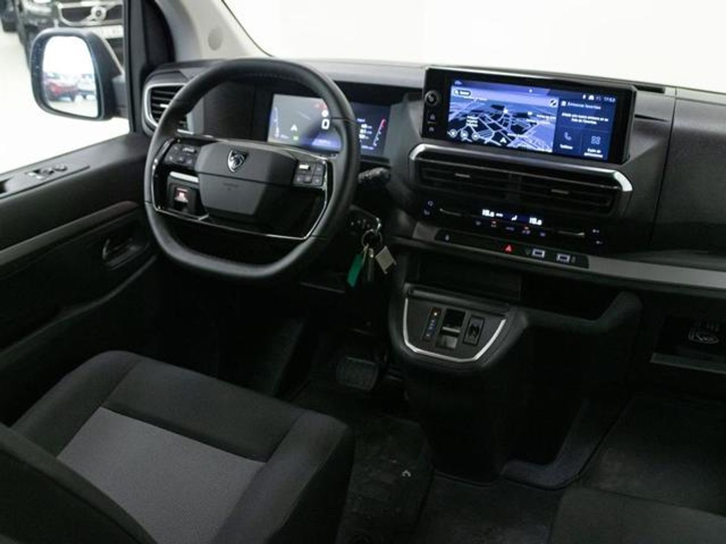Peugeot Traveller BlueHDi 180 Business Standard EAT8 132 kW (180 CV)