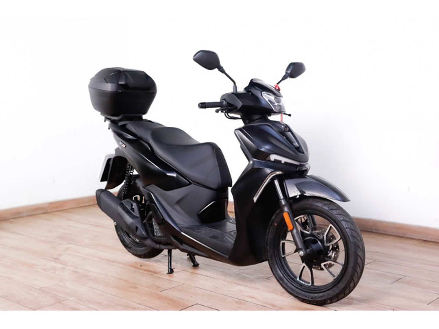 Voge SR1 125