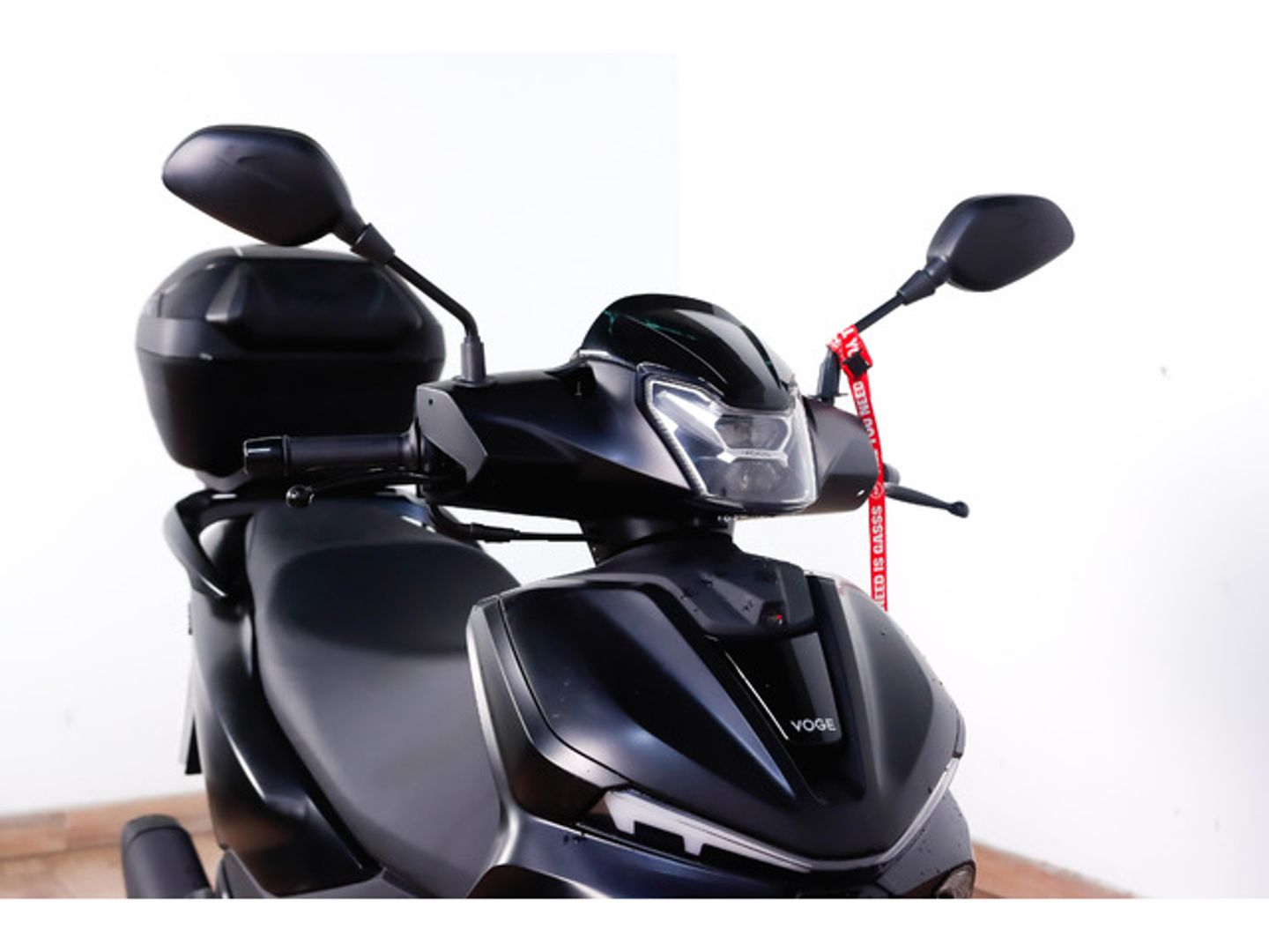Voge SR1 125