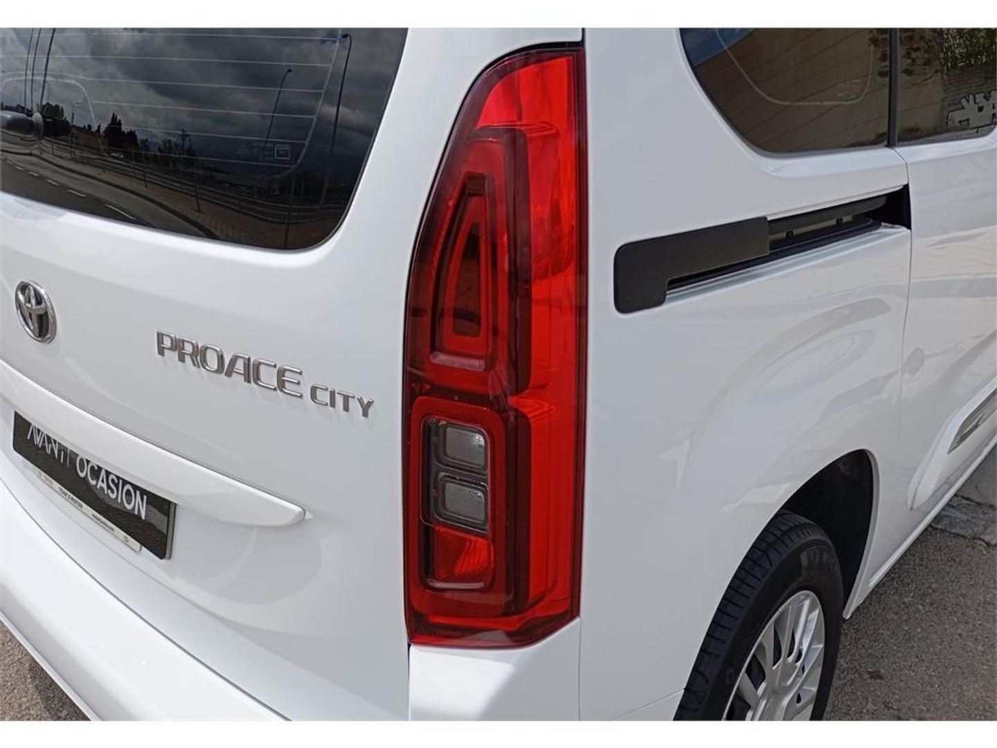 Toyota Proace City 1.5 D VX L1 75 kW (102 CV)