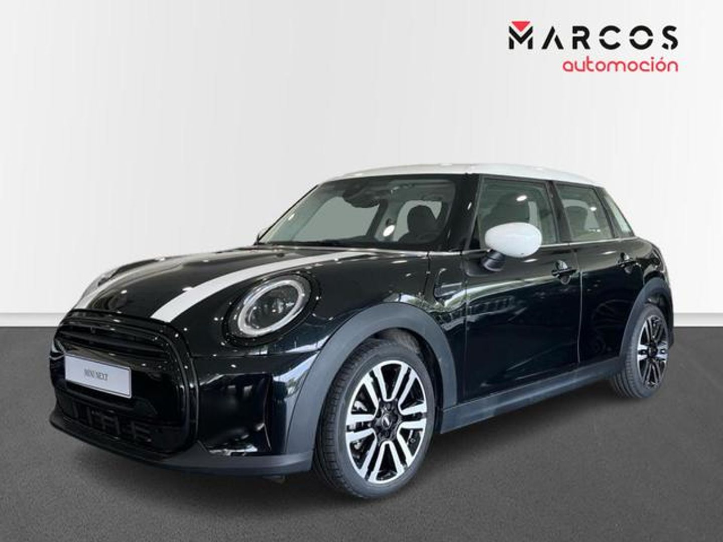 MINI MINI 5 Puertas Cooper 100 kW (136 CV) Negro Sedan