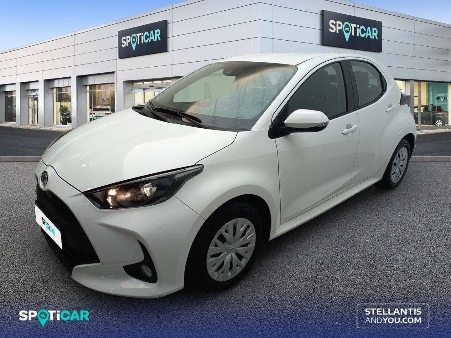 Toyota Yaris 1.0 70 Business 51 kW (69 CV) Blanco Sedan