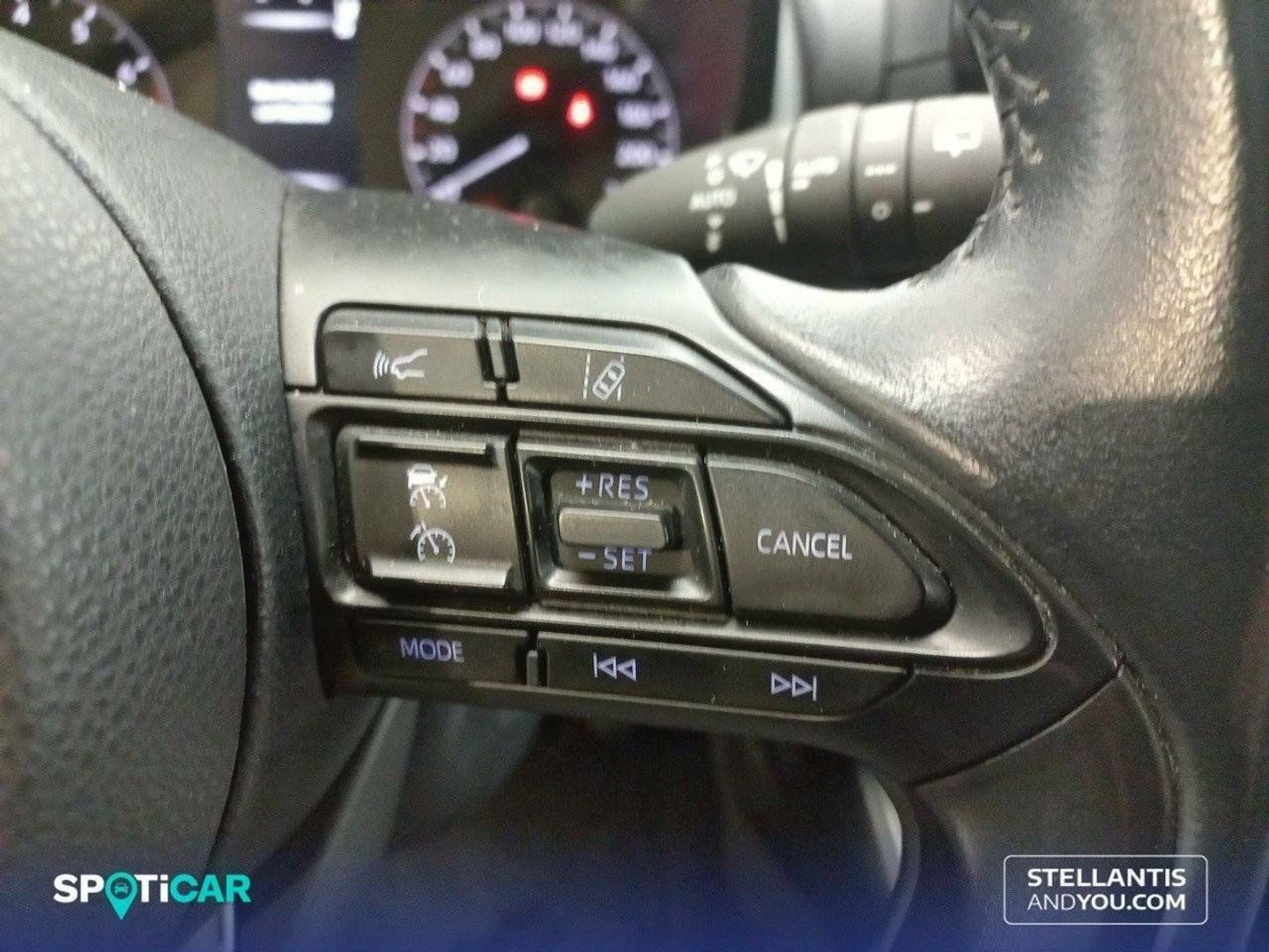 Toyota Yaris 1.0 70 Business 51 kW (69 CV)