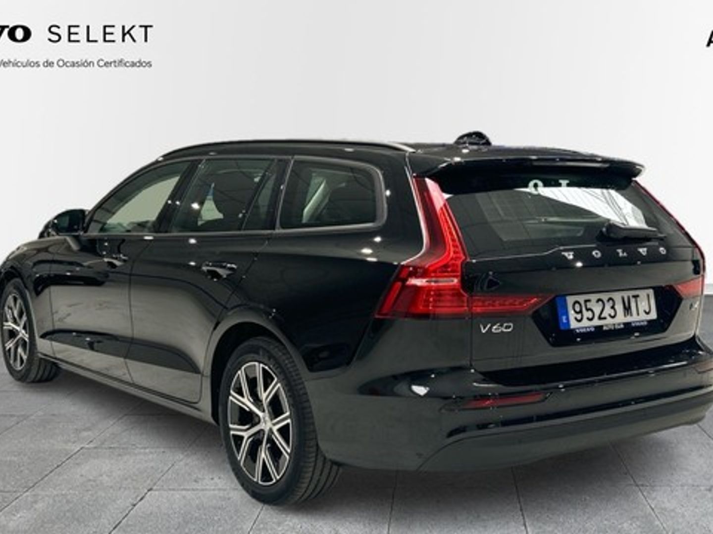 Volvo V60 B4 D Essential Auto 145 kW (197 CV)