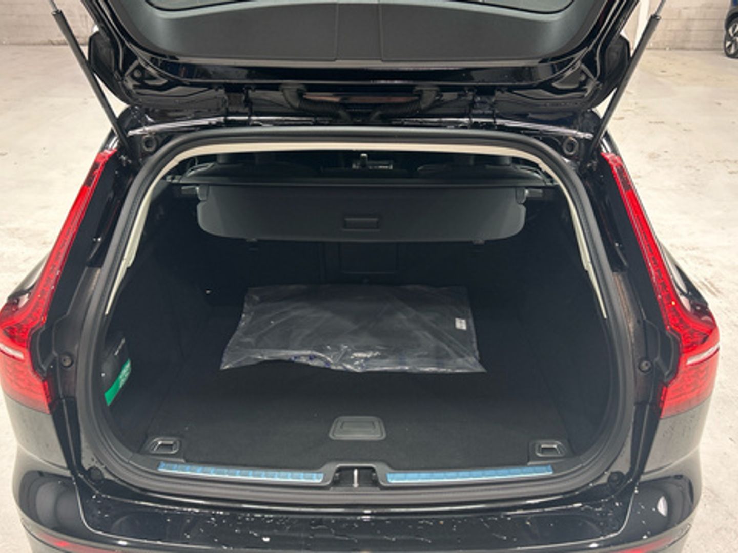Volvo V60 B4 D Essential Auto 145 kW (197 CV)