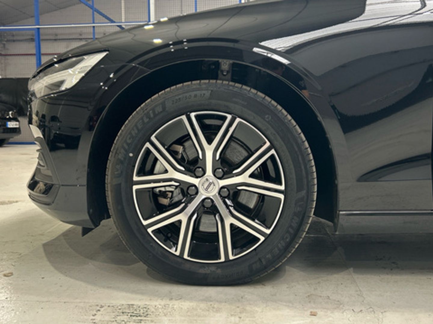 Volvo V60 B4 D Essential Auto 145 kW (197 CV)