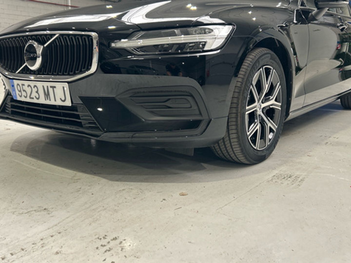 Volvo V60 B4 D Essential Auto 145 kW (197 CV)