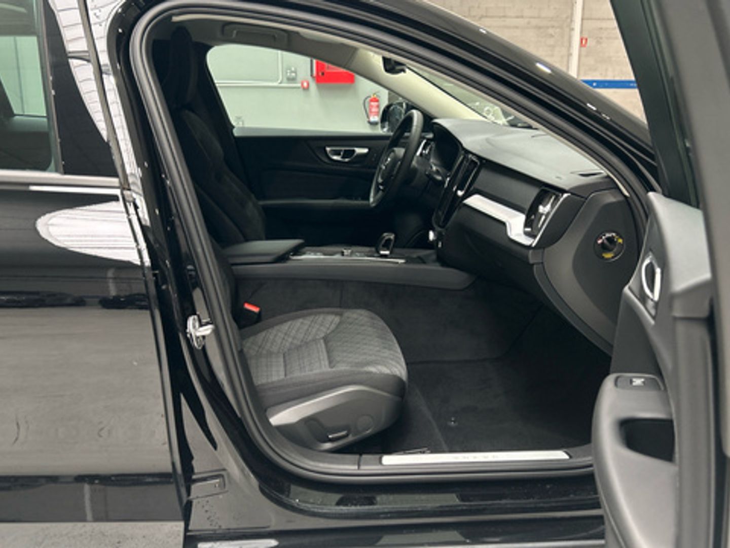 Volvo V60 B4 D Essential Auto 145 kW (197 CV)