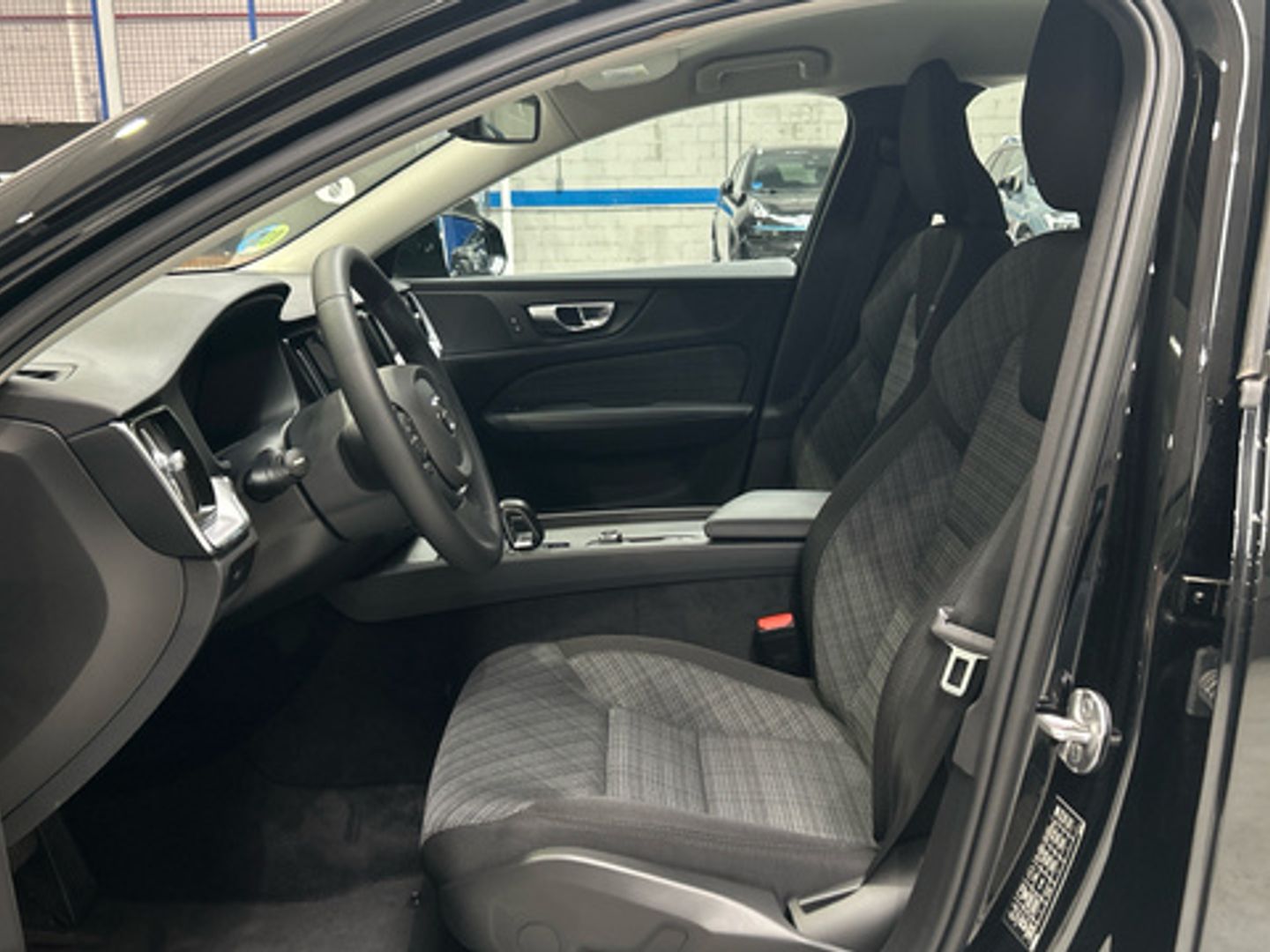 Volvo V60 B4 D Essential Auto 145 kW (197 CV)