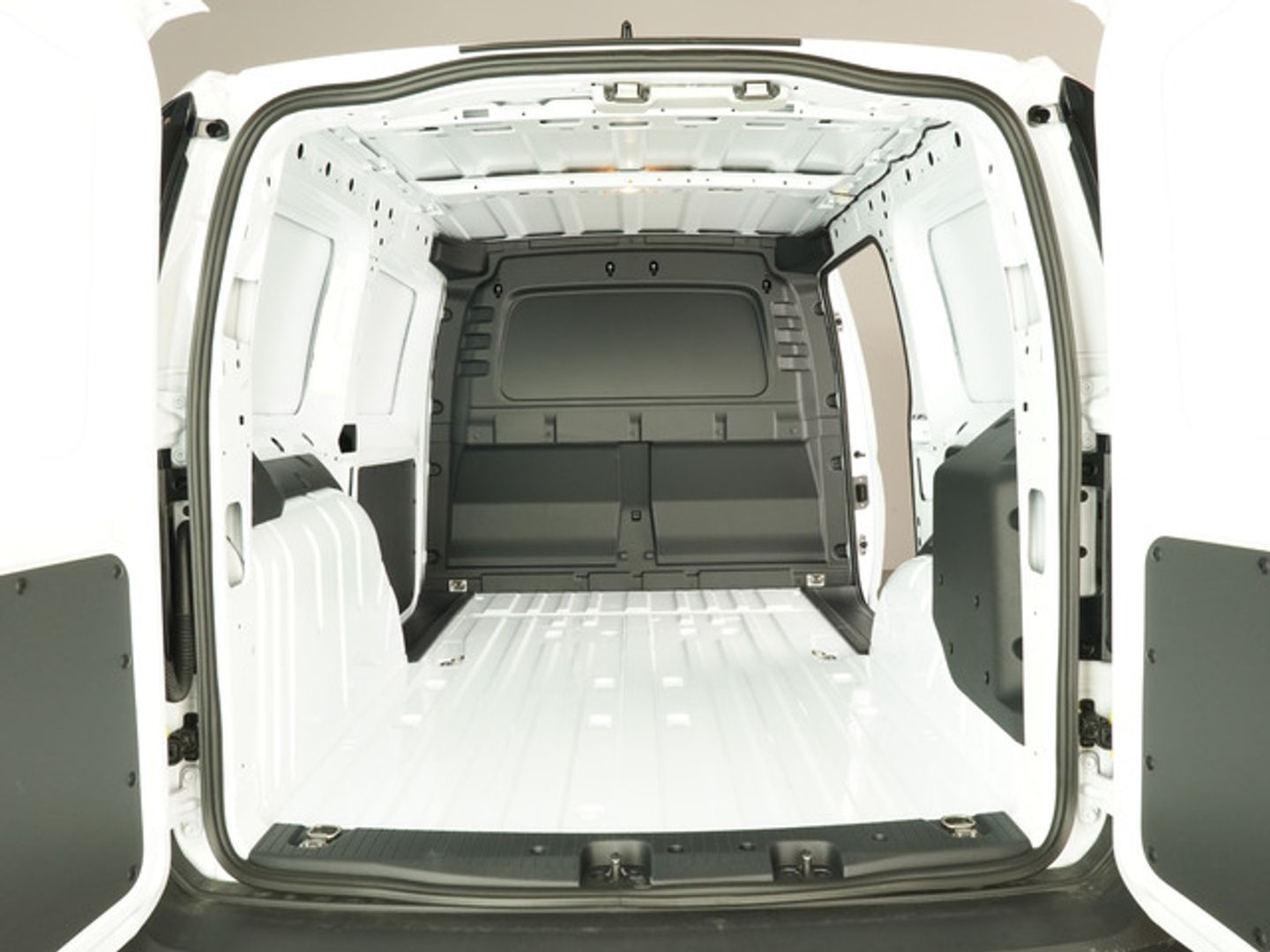 Ford Transit Connect Furgon 1.5 EcoBoost PHEV Trend L2 AT 110 kW (150 CV)